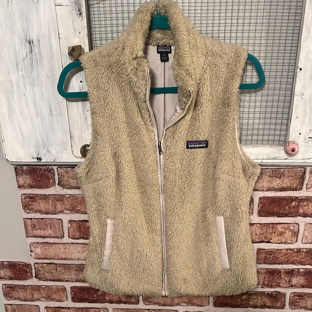 Patagonia Tan Fleece Vest - Picture 3 of 5